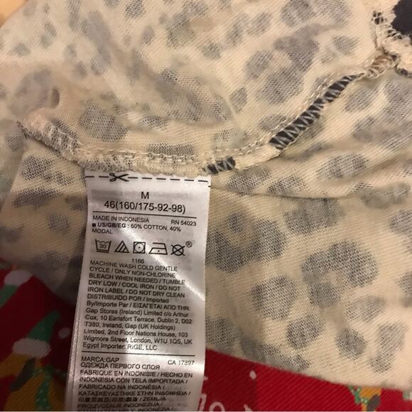 Gap favorite tee tan leopard print short sleeved v neck size medium - Picture 6 of 6